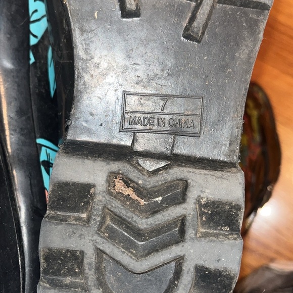 Sakroots ladies floral black rain boots size 7 - Picture 5 of 7